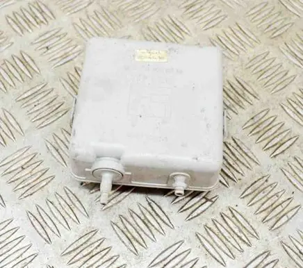 Mercedes-Benz SLK R170 Vacuum air tank A1708050019
