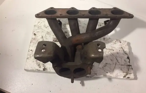 Mitsubishi Carisma Exhaust manifold