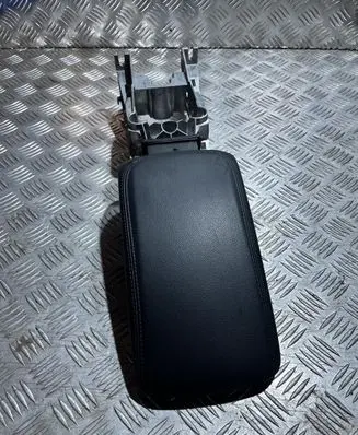 Audi Q2 - Armrest VW25327