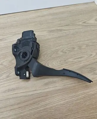Volvo XC60 Accelerator throttle pedal 31329372 6PV01083431 C95YE03