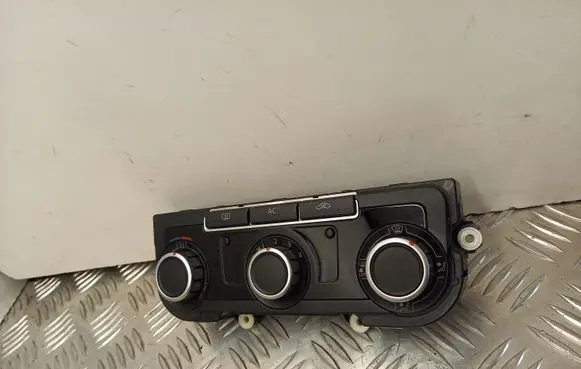 Volkswagen Golf VI Climate control unit 3C8907336AB