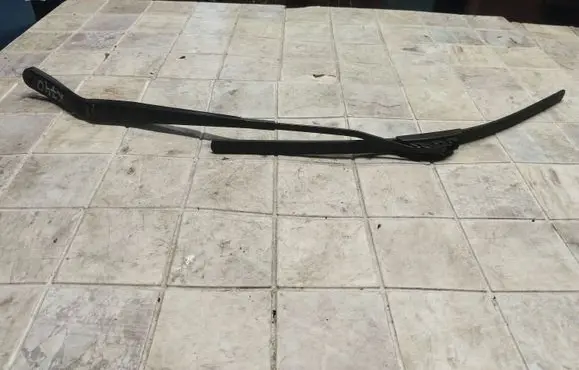 Mazda 3 I Windshield/front glass wiper blade RBN8FB DL0121