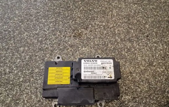 Volvo S40 Airbag control unit/module 8697679
