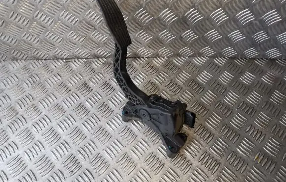 KIA Carnival Accelerator throttle pedal 327004DXXX