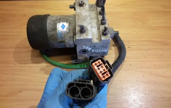 Mazda 626 ABS Pump GA2G437A0