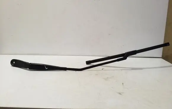 Volvo XC60 Front wiper blade arm 30753529