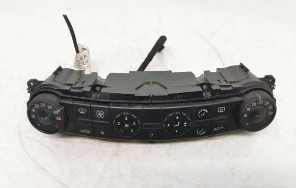 Mercedes-Benz E W211 Climate control unit 2118300090 00012804