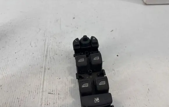Volvo XC70 Electric window control switch 31295114AA 03454200