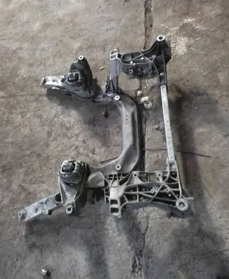 BMW 5 F10 F11 Front subframe 6799321