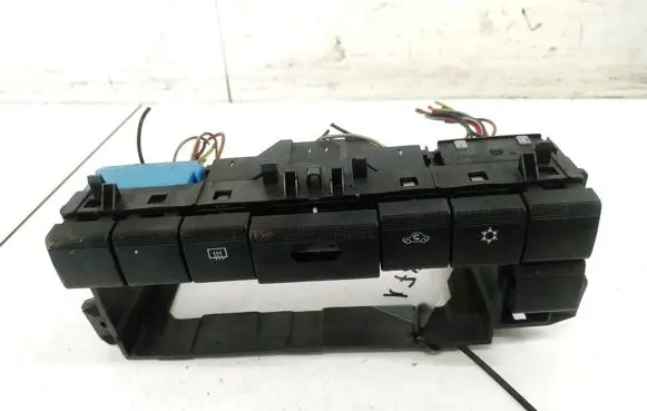 Opel Vectra B Windscreen/window heater switch