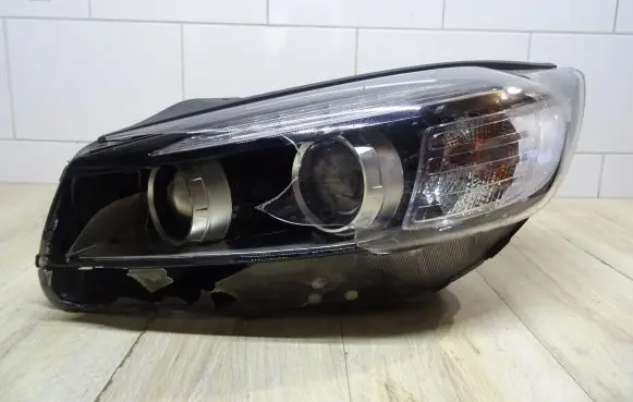 KIA Sorento Headlight/headlamp 92101C5XXX