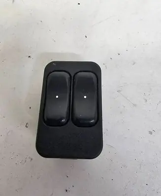 Opel Zafira A Electric window control switch 90561088 1605021602 13363201