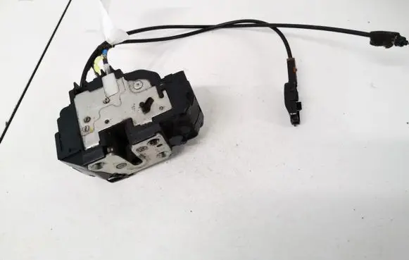 Nissan Note (E11) Rear door lock
