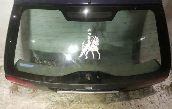 Volvo S40, V40 Tailgate/trunk/boot lid melynas