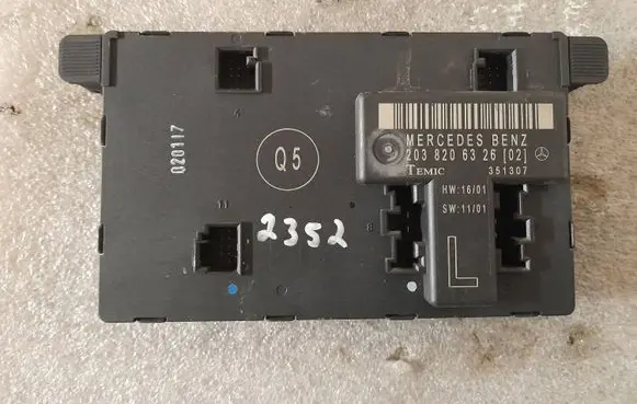 Mercedes-Benz C W203 Door control unit/module a2038206326 2038206326