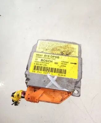 Mitsubishi Space Star Airbag control unit/module MR587815 0285001379 022610389L