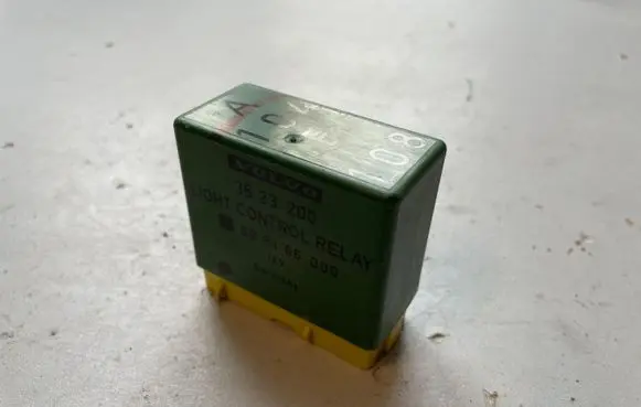 Volvo S40, V40 Light module LCM 3523200