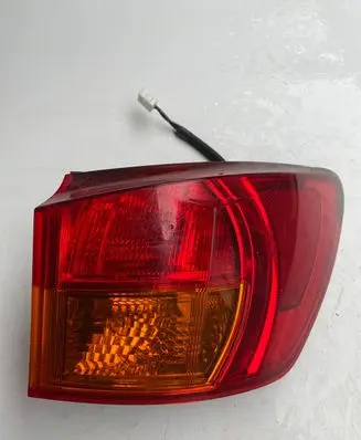 Lexus IS 220D-250-350 Tailgate rear/tail lights