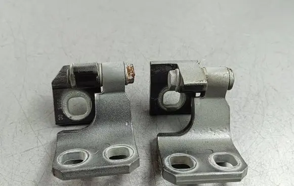 Front door hinge set