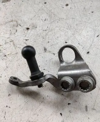 Volkswagen PASSAT B7 Engine mounting bracket 03L103390H