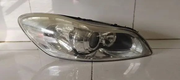 Volvo C30 Headlight/headlamp 31299819 0301255282
