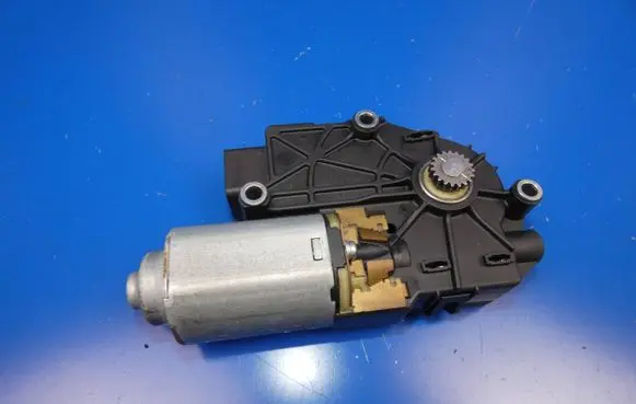 KIA Optima Sunroof motor/actuator A121020090 KG3805100
