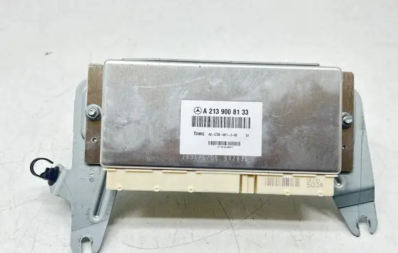 Mercedes-Benz EQC Air suspension control unit module (rear) A2139008133