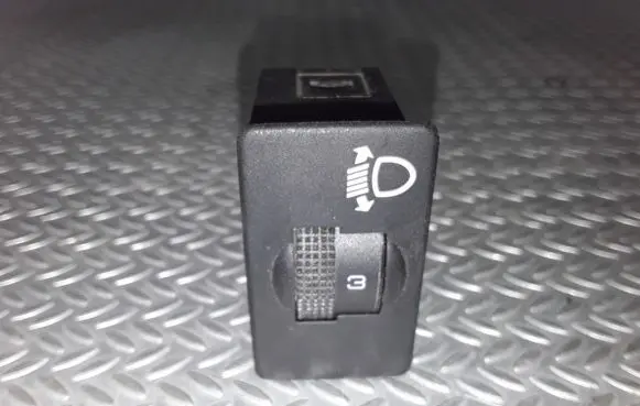 Ford Maverick Headlight level height control switch YL8413K196