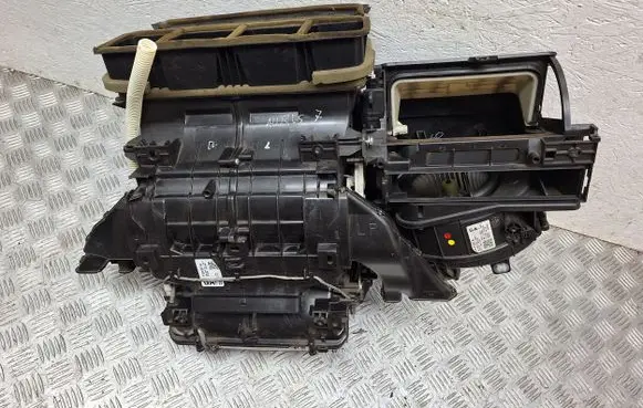 Toyota Auris 150 Interior heater climate box assembly 8713002320 8705002A00 0638000920PLS