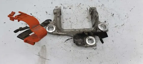 Honda Insight Other engine bay part NOCODE