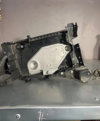 Renault Captur II Battery box tray P1011233 AS19C03