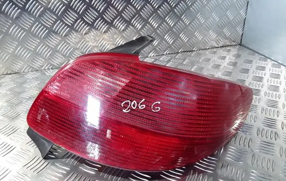 Peugeot 206 Rear/tail lights 2531