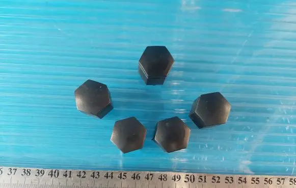 Opel Astra K Wheel nut cap/cover 