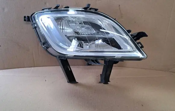 Opel Astra J Front fog light 662588537 13293619