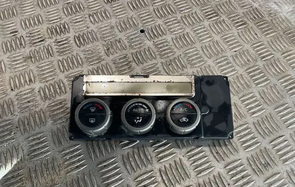 Nissan Pathfinder R51 Climate control unit