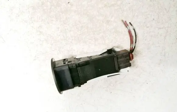 Nissan Note (E11) Passenger airbag on/off switch 