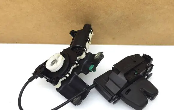 Peugeot 508 II Tailgate/trunk/boot lock/catch/latch 9687148480 180619274A2