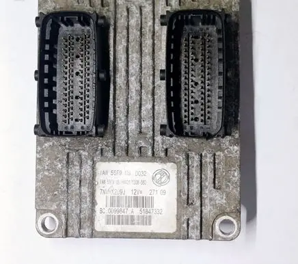 Fiat 500 Engine control unit/module 51847332 IAW5SF9MS