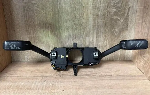 Seat Arona Multifunctional control switch/knob 2Q0953507H
