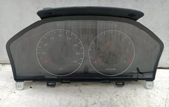 Volvo XC70 Speedometer (instrument cluster) 31254540AA