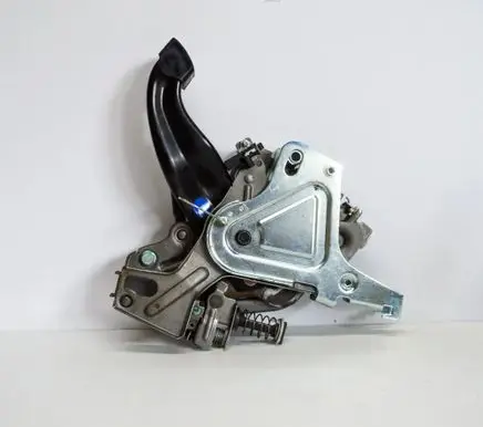 Volkswagen Touareg I Hand brake release handle 7L0721485