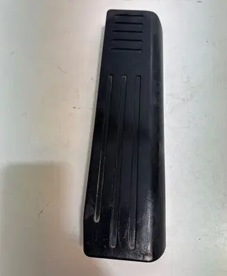 Tesla Model S Foot rest pad/dead pedal 600596800C