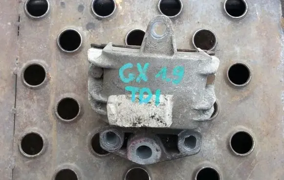 Ford Galaxy Engine mount vacuum valve 