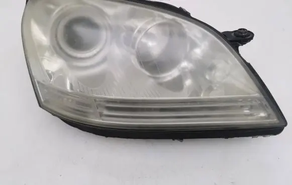 Mercedes-Benz ML W164 Headlight/headlamp A0038205126 5DV00829000