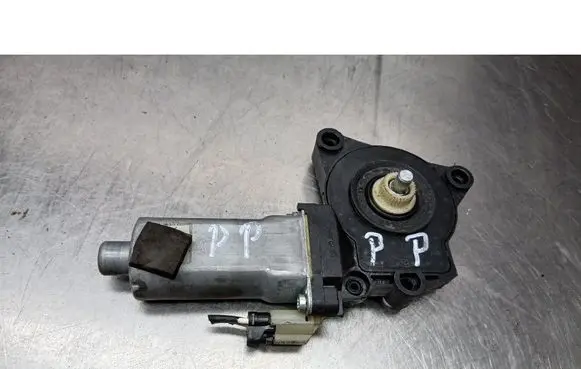 KIA Carens II Front door window regulator motor KIASILNICZEK