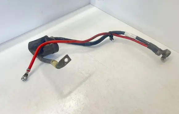 Volkswagen Touran I Positive cable (battery) 1K0971228