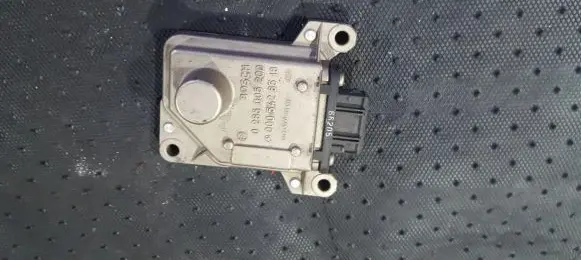 Mercedes-Benz E W210 ESP acceleration yaw rate sensor 0265005200 0005426518