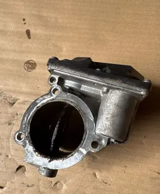 BMW 7 F01 F02 F03 F04 Throttle valve 7806231 A2C53279057 06121001549