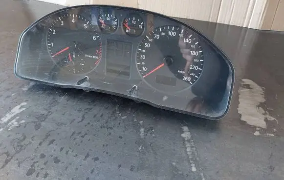 Audi A4 S4 B5 8D Speedometer (instrument cluster) 8D0919860G