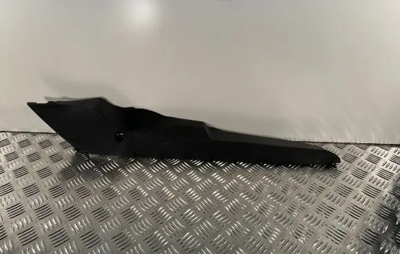 Lexus UX Fender end trim 5380876020